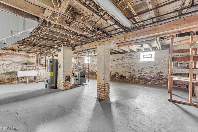 Building Photo - 3374 Fulton Rd