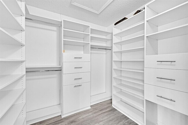 Building Photo - 4414 NW 52nd St