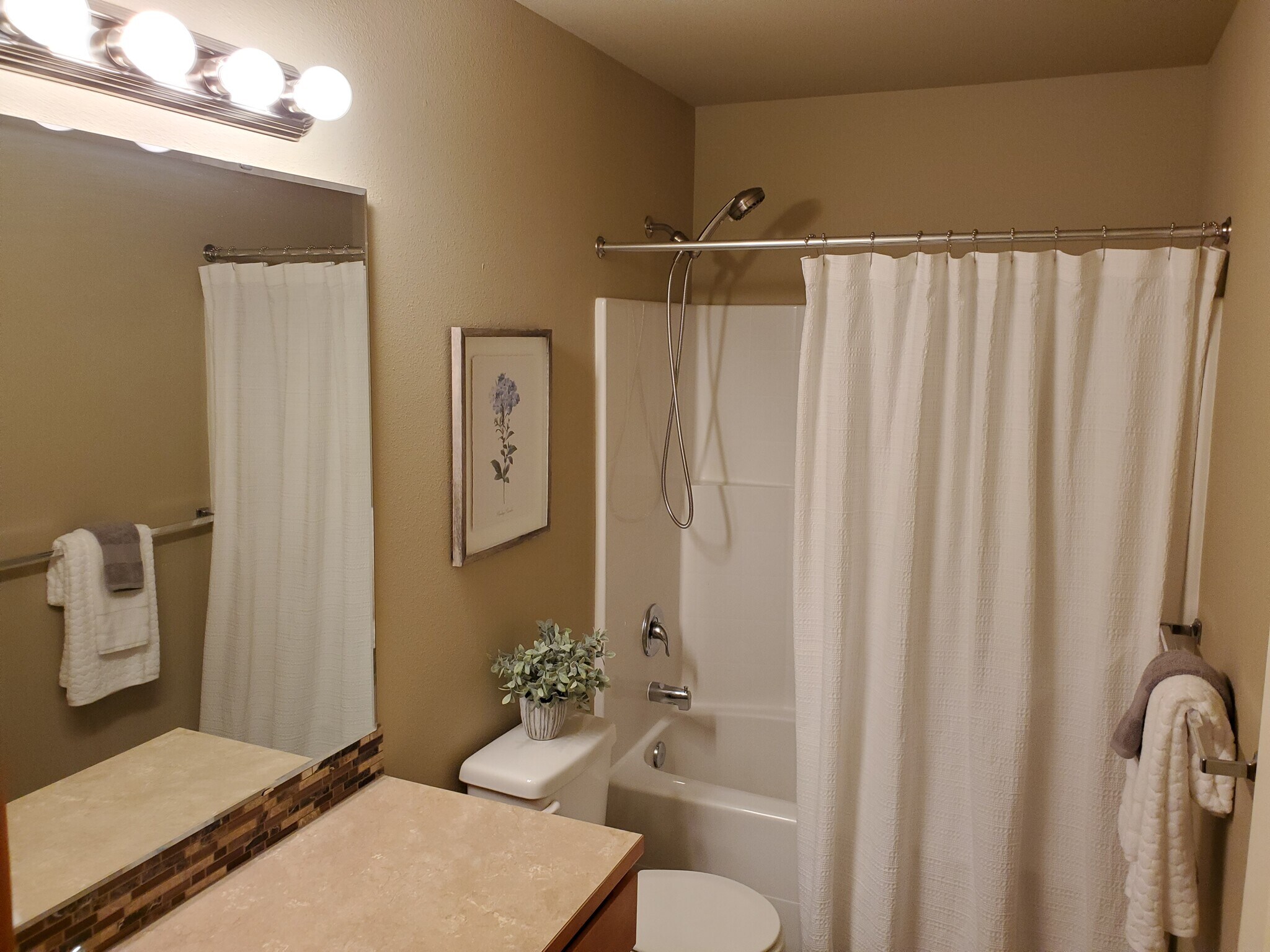 Building Photo - 176 N Township St