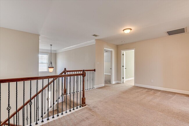 Building Photo - 406 Saterlee Ct