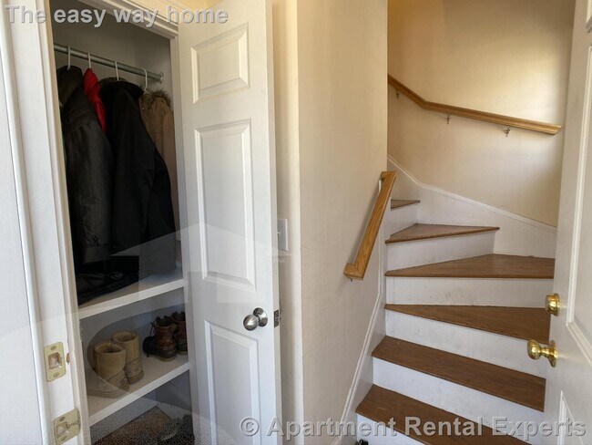 Building Photo - 80 Ten Hills Rd