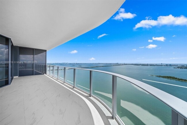 Building Photo - 700 NE 24 # 3707 MIAMI, FL 33137