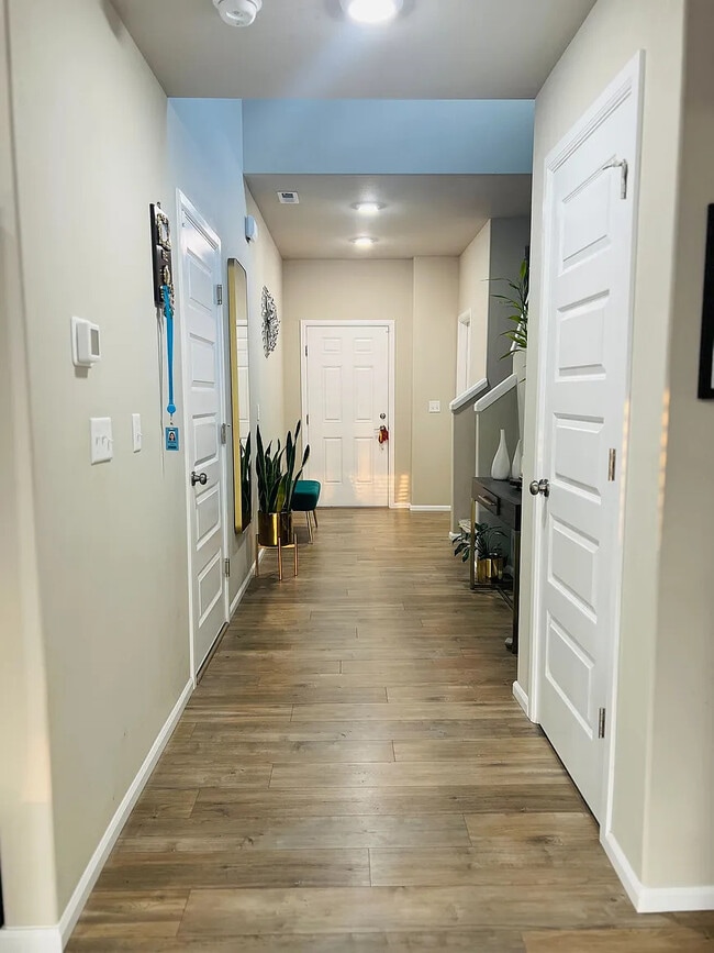 Building Photo - 3742 80th Ave NE