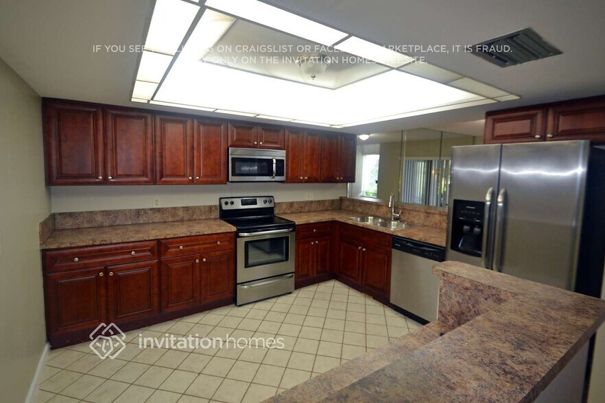 Building Photo - 5988 Glendale Dr