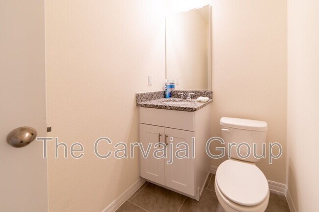 Building Photo - 1813 Walnut Crk Dr