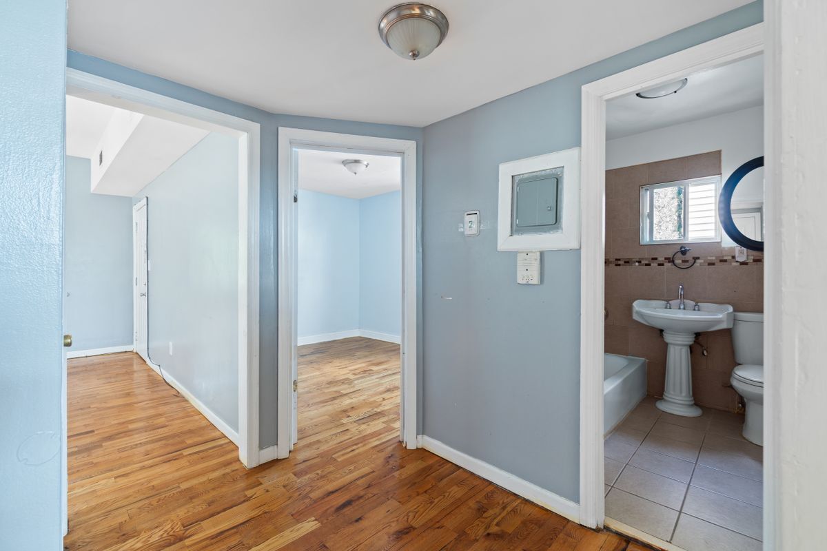 Building Photo - 14-16 Treacy Avenue, 2