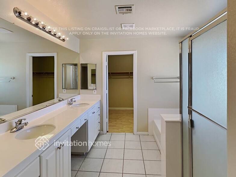 Building Photo - 4112 N Dream Day St