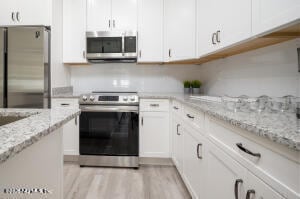 Building Photo - 817 7th Ave N