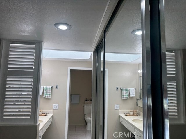 Building Photo - 2037 Via Mariposa E