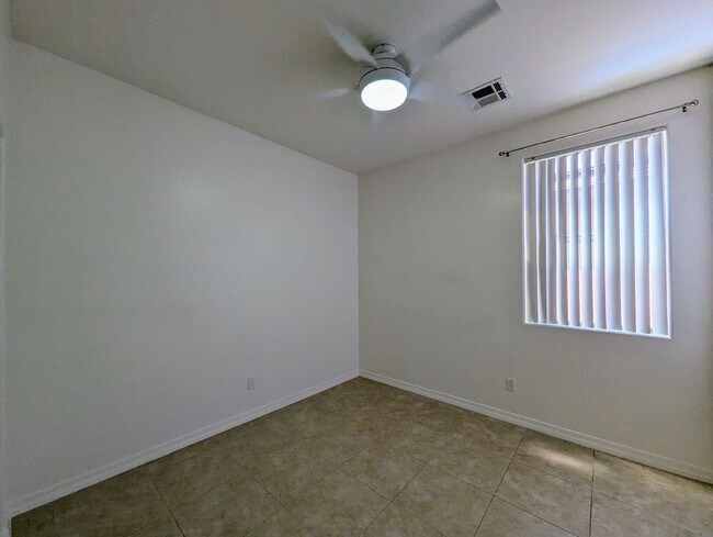 Building Photo - 3731 W St Kateri Dr