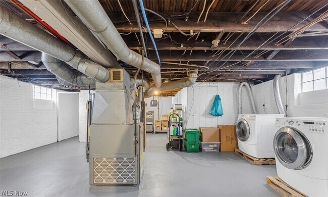 Building Photo - 3998 E 54th St