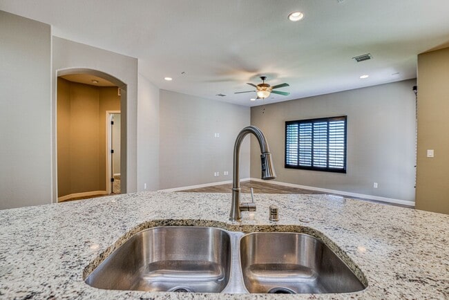 Building Photo - Beautiful East side House in Ventanas Subdivision