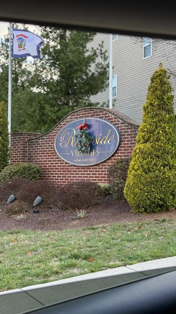 Building Photo - 12 Council Ct