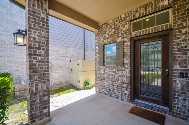 Building Photo - 1627 Summer City Dr
