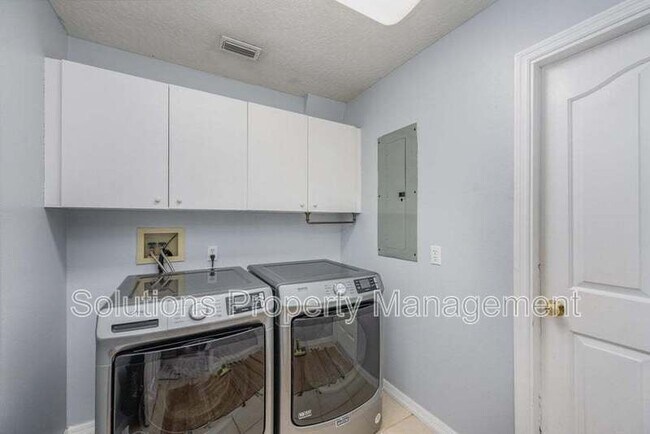 Building Photo - 3295 Savannahs Trail