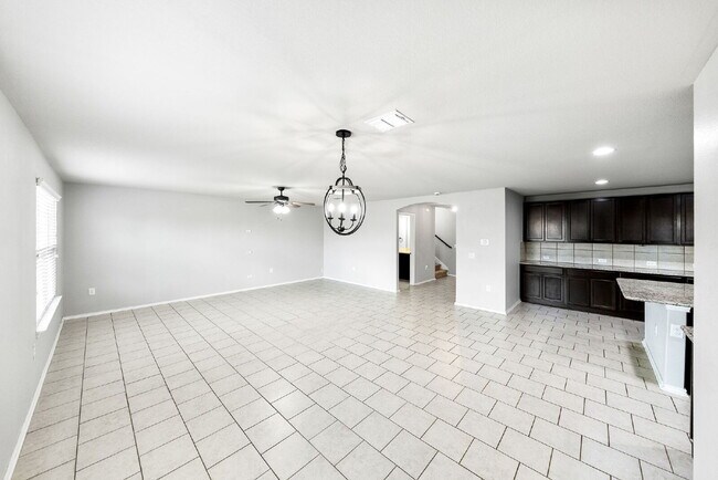 Building Photo - Welcome to The Bowen Floor Plan - 2 WEEKS ...