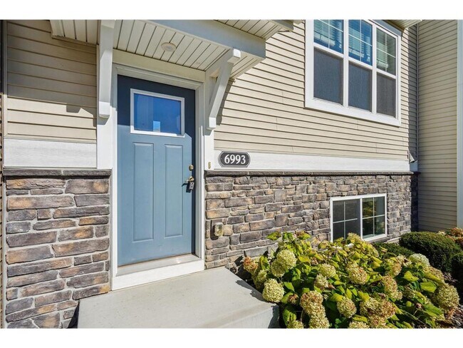 Building Photo - 6993 Huckleberry Dr