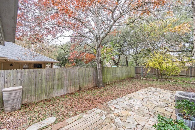 Building Photo - 8 Spalding Cir