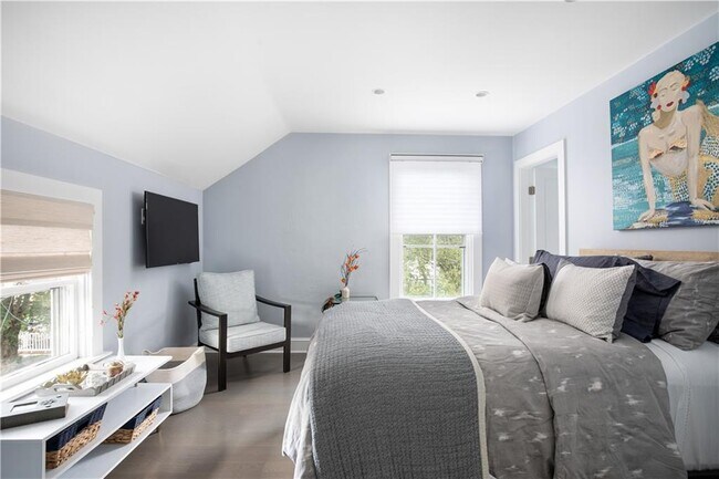 Building Photo - 96 3rd St