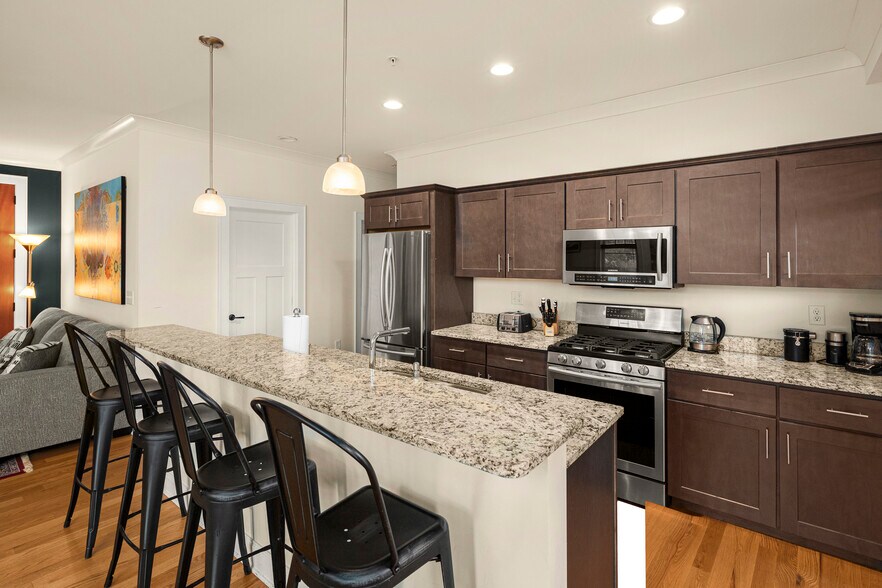 Fully Furnished Kitchen W Granite Countertops - 279 E Chestnut St