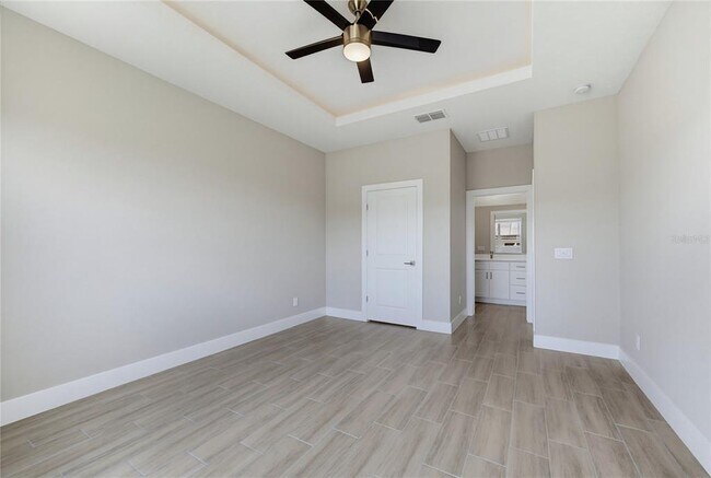 Building Photo - 806 Colville Dr