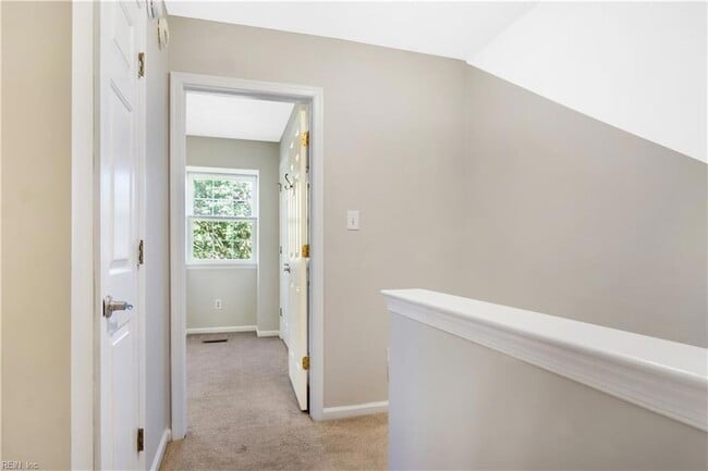 Building Photo - 1628 Angel Ct