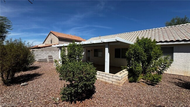 Building Photo - 249 Datura St