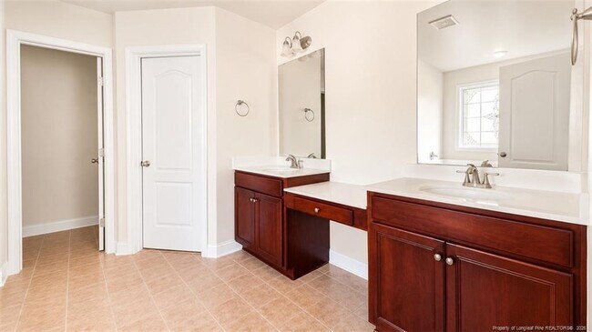Building Photo - 3541 Castlefield Ln