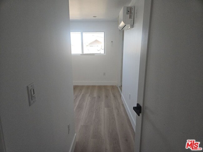 Building Photo - 3209 W 18th St