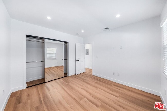 Building Photo - 1258 Mariposa St