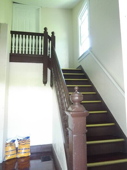 Building Photo - 212 Westcott St