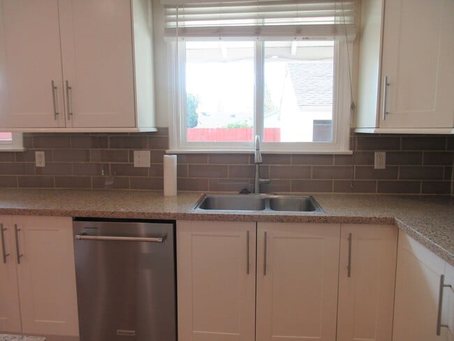 Building Photo - 17074 Horace St