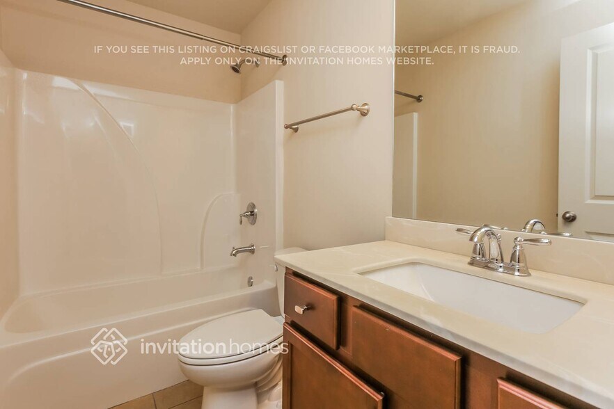 Building Photo - 228 Highland Pointe Cir E