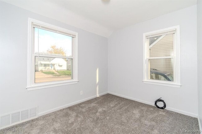 Building Photo - 8126 Standard St