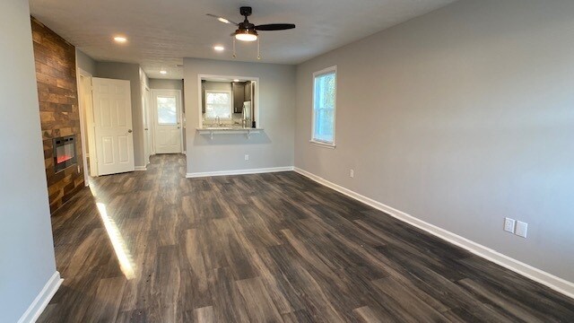 Building Photo - Newly Renovated Duplex for Rent