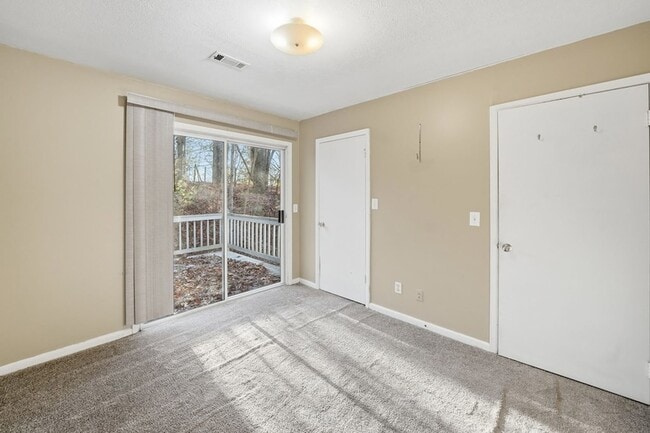 Building Photo - 46 James Dr