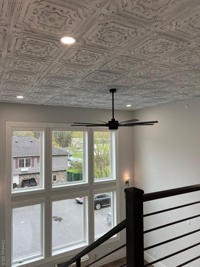 Building Photo - 42 N Main St