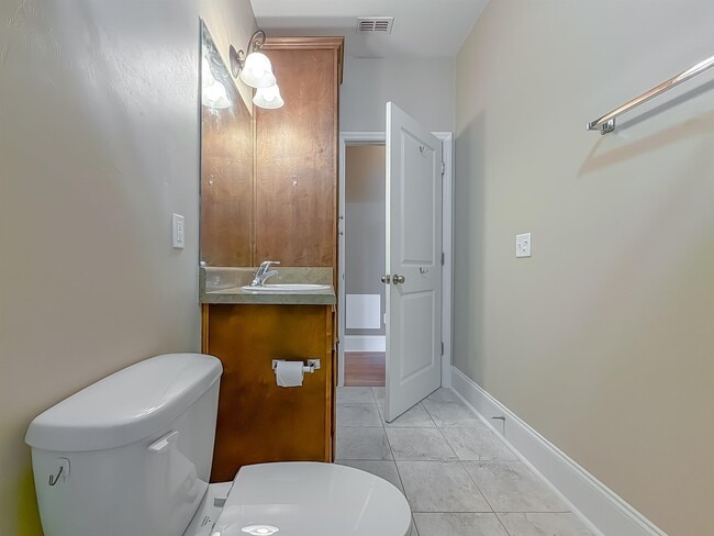 Building Photo - 1946 Sagebrook Dr