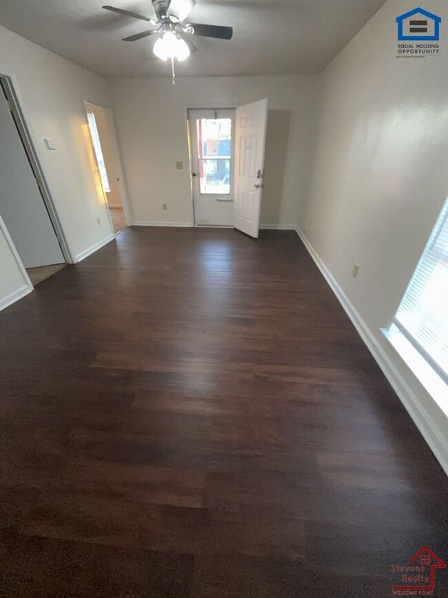 Building Photo - 117 Dogwood Pointe Dr