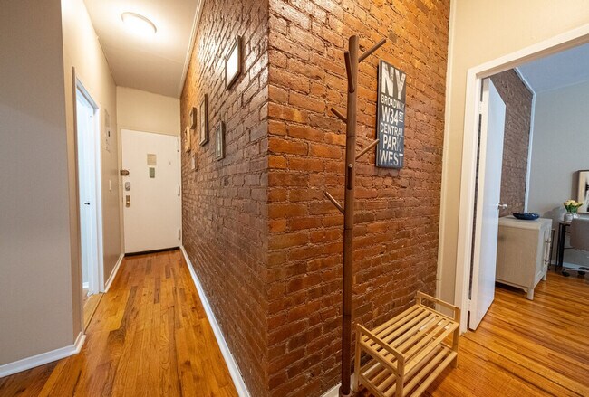 Building Photo - 125 La Salle St