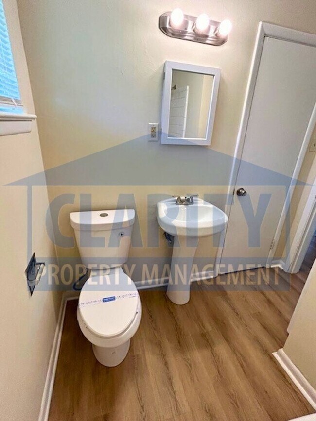 Building Photo - Three bedroom ranch-style home in Chattanooga!