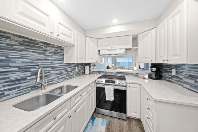 Building Photo - 500 Fillmore Ave