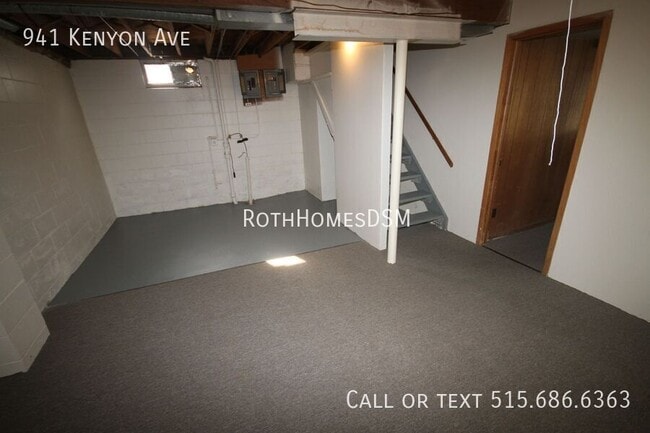 Building Photo - 941 Kenyon Ave
