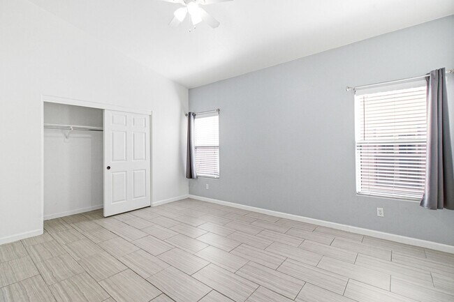 Building Photo - 8111 Desert Cloud Ave
