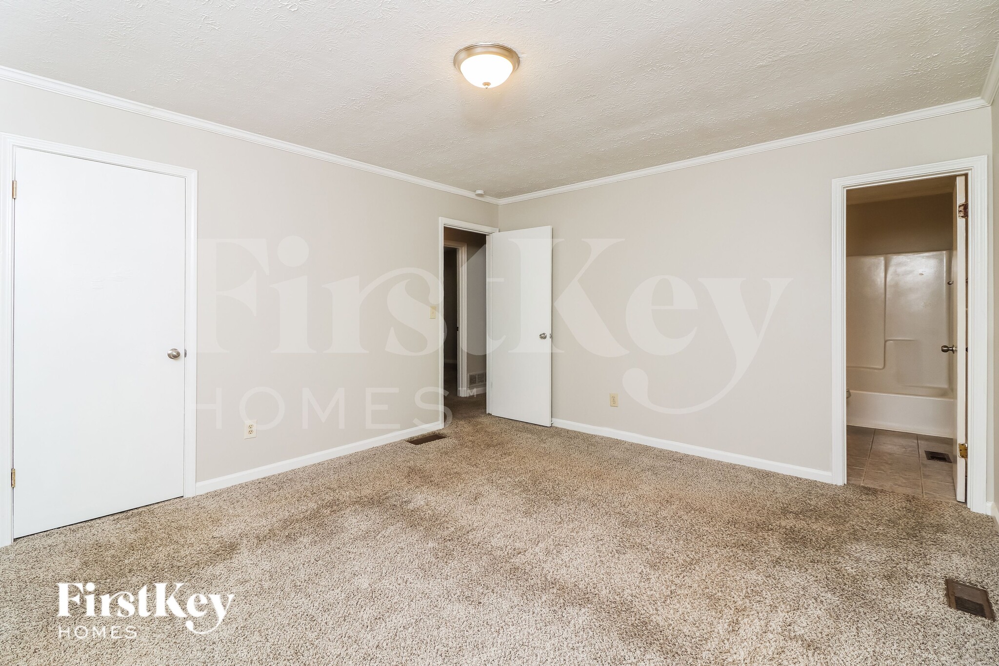 Building Photo - 1705 Olde Oak Dr