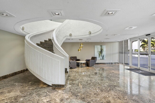 Building Photo - 1360 S Ocean Blvd