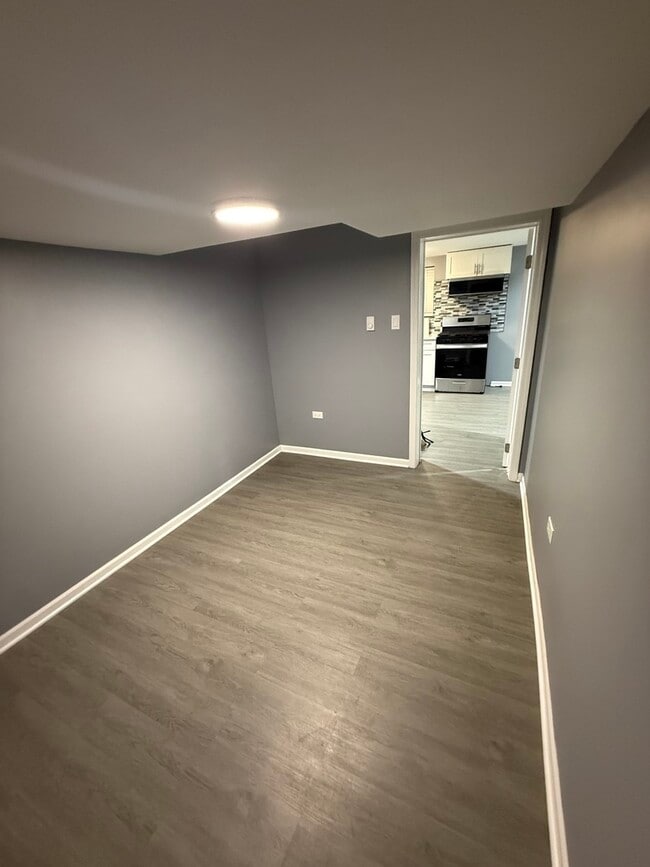 Building Photo - 323 22nd Ave