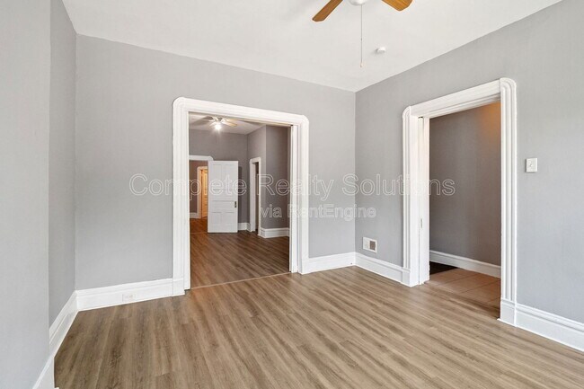 Building Photo - 5130 Kensington Ave