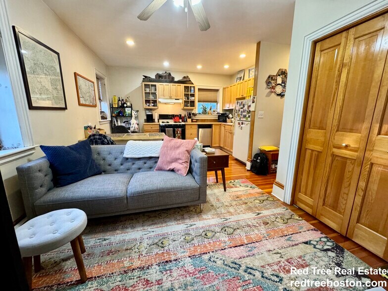Primary Photo - 24 Grovenor Rd