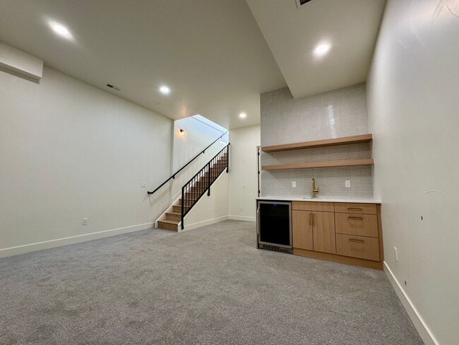 Building Photo - 1275-1279 Meade St